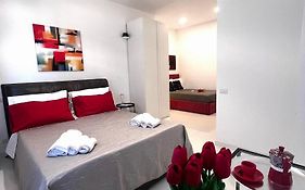 Roma Airport Sky Apartments